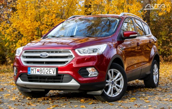 Ford Kuga 1.5 TDCi Duratorq Anniversary / 88kW / M6 / ZÁRUKA / AJ NA SPLÁTKY / PROTIÚČET 2018 - hlavní pohled