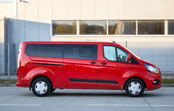 Ford Transit Custom 2.0 TDCi EcoBlue Trend / 96kW / A6 / ZÁRUKA / AJ NA SPLÁTKY / PROTIÚČET 2023 červená