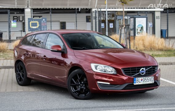 Volvo V60 D3 2.0L A/T, 110kW (2015) / AJ NA SPLÁTKY / PROTIÚČET / 2015 červená