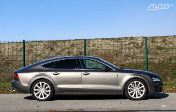 Audi A7 Sportback 3.0 TFSI quattro S tronic / 220kW / A7 / AJ NA SPLÁTKY / PROTIÚČET 2011 béžová