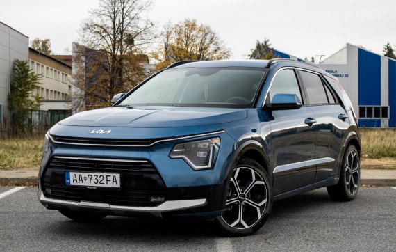 Kia Niro 1.6 GDi Hybrid Gold, 104 kW (2024) / AJ NA SPLÁTKY / PROTIÚČET / 2024 - hlavní pohled