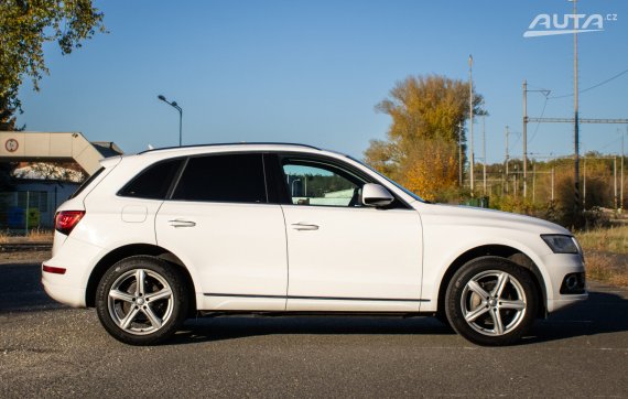 Audi Q5 2.0 TDI 190k DPF quattro S tronic, 140kW, A7 / AJ NA SPLÁTKY / PROTIÚČET / 2014 bílá