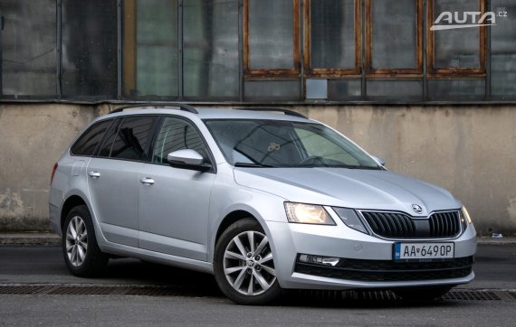 Škoda Octavia Combi 1.6 TDI Ambition / 85kW / M5 / ZÁRUKA / AJ NA SPLÁTKY / PROTIÚČET 2019 stříbrná metalíza