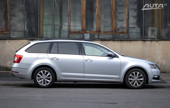 Škoda Octavia Combi 1.6 TDI Ambition / 85kW / M5 / ZÁRUKA / AJ NA SPLÁTKY / PROTIÚČET 2019 stříbrná metalíza