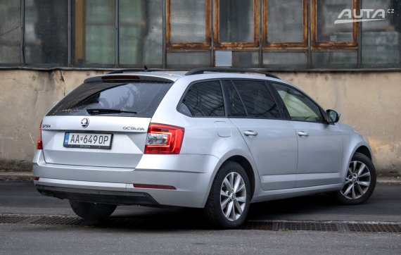 Škoda Octavia Combi 1.6 TDI Ambition / 85kW / M5 / ZÁRUKA / AJ NA SPLÁTKY / PROTIÚČET 2019 stříbrná metalíza