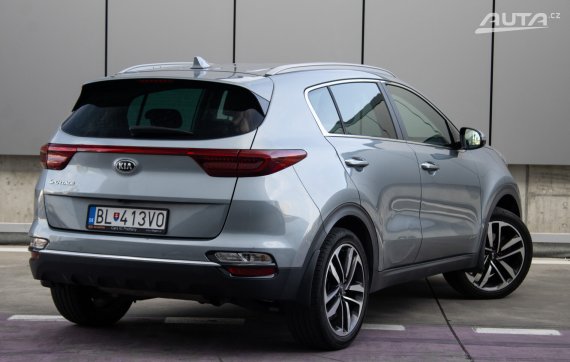 Kia Sportage 1.6 T-GDi 4WD 130kW AT/7 2019 / AJ NA SPLÁTKY / PROTIÚČET 2019 šedá