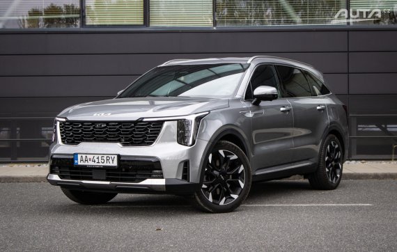 Kia Sorento 2.2 CRDi Platinum, 142kW, A8, 7-miestne / AJ NA SPLÁTKY / PROTIÚČET / 2024 - hlavní pohled