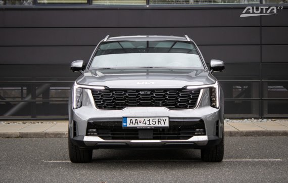 Kia Sorento 2.2 CRDi Platinum, 142kW, A8, 7-miestne / AJ NA SPLÁTKY / PROTIÚČET / 2024 šedá