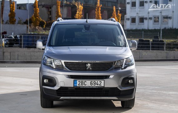 Peugeot Rifter 1.5 BlueHDi Allure Long, 96kW (2019) 2019 šedá