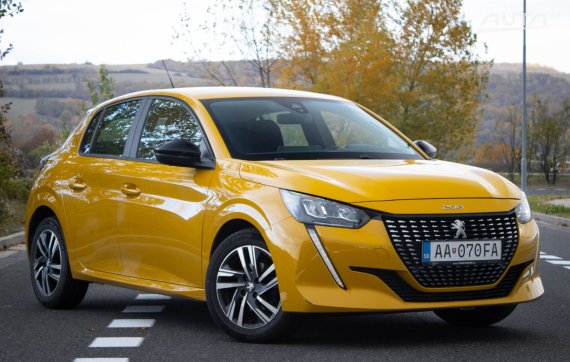 Peugeot 208 1.2 PureTech 2024 žlutá