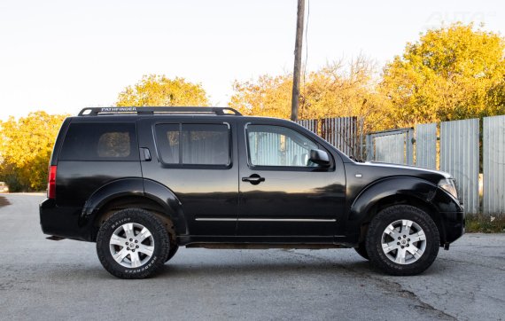 Nissan Pathfinder 2.5 dCi / 128kW / M6 / AJ NA SPLÁTKY / PROTIÚČET 2006 černá