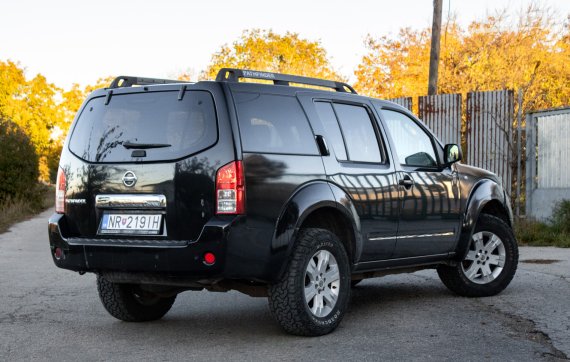 Nissan Pathfinder 2.5 dCi / 128kW / M6 / AJ NA SPLÁTKY / PROTIÚČET 2006 černá