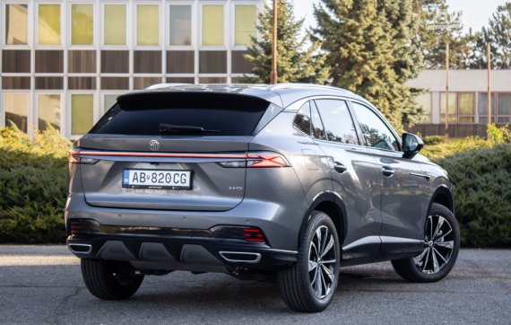 Mg HS Exclusive 1.5 T-GDI 170 7DCT / 125kW / A7 / ZÁRUKA / AJ NA SPLÁTKY / PROTIÚČET 2025 šedá